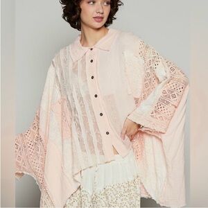 🌺🌺POL! Light Pink Lace-Panel Women’s Top